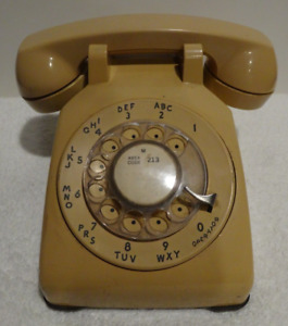 Vintage 80s Western Electric Beige Tan Rotary Dial Desk Phone Bell System 500DM