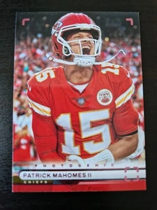 Patrick Mahomes II 2022 Panini Chronicles Photogenic Football Card NFL Pink - Bild 1 von 2