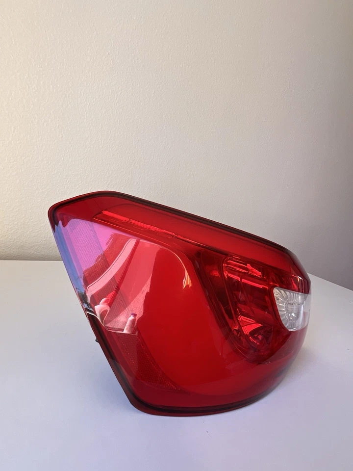 ✅ 2014-2016 Kia Cadenza DRIVER Lanterna traseira esquerda LED lanterna traseira externa fabricante de equipamento original - Imagem 1 de 4