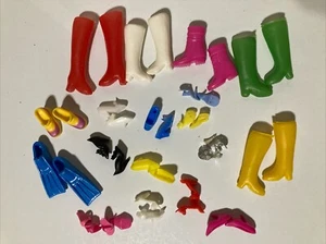 19-VINTAGE BARBIE HOT PINK YELLOW WHITE GREEN SHOES LOT JAPAN - Picture 1 of 7