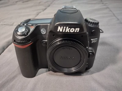 Solo cuerpo de cámara digital Nikon D80 10,2 MP SLR - piezas/reparación/error Foto 1 de 4