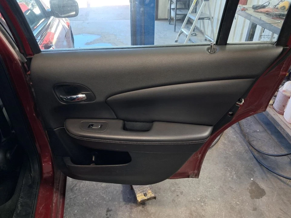 2013 Chrysler 200 Rear Right Door Panel Trim Black OEM Used 58000 Miles - Изображение 1 из 4