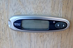 ONETOUCH Ultra Mini Blood Glucose Meter Glucometer - Picture 1 of 8