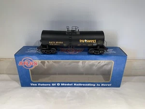 ATLAS O TRUSWEET 17,600 GALLON TANK CAR W/ KADEES (3 RAIL SCALE) 17600 GATX - Picture 1 of 7