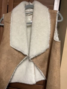 Canyon River Blues Tan Faux Leather Vest women’s L/XL - Picture 1 of 4