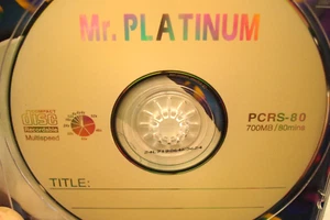 MR PLATINUM GRADE A CD-R DISCS, GOLD FINISH, 700MB, 80 MINUTES, 1O VINTAGE DISC - Picture 1 of 6