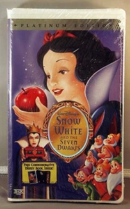 Walt Disney VHS Platinum Edition,Snow White and the Seven Dwarfs - NEW OLD STOCK - Picture 1 of 2
