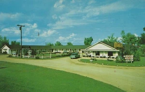 Holiday Motel - Houghton Lake, Michigan - unposted RPPC - Picture 1 of 3