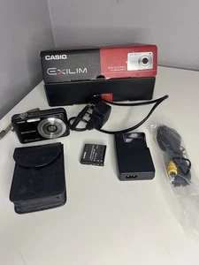 Cámara digital Casio Exilim EX-Z1050 10,1 mega píxeles en caja con cargador - probada - Imagen 1 de 9