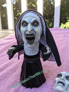 Mezco The Nun Deluxe Stylized 6-Inch Action Figure 2 Faces Valek The Conjuring - Picture 1 of 8