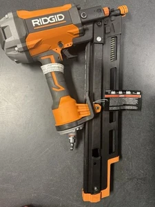 Chiodatrice per telaio a testa tonda rigida R350rhf - Foto 1 di 7