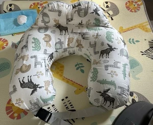Nursing Pillow For Breastfeeding Baby - Picture 1 of 5
