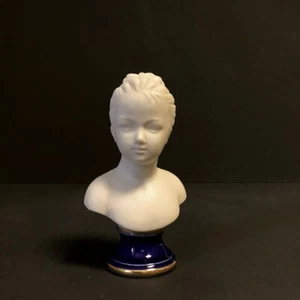 porcellana CAPODIMONTE -GIOVANE DONNA - Picture 1 of 5