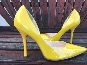 guess yellow heels