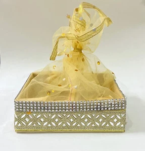 Stylish Beautyful Hamper Basket With Tie Net For Wedding Return Gift - Picture 1 of 6