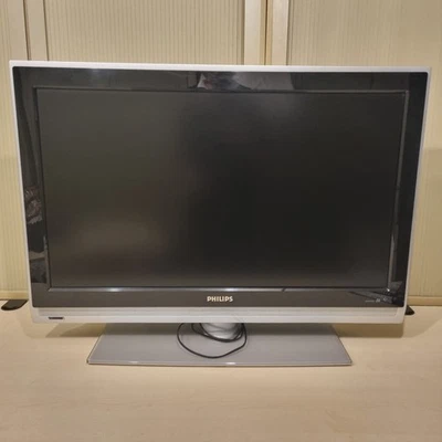 Philips HD Ready TV 37 Zoll mit 2 x HDMI Anschluss - Bild 1 von 4