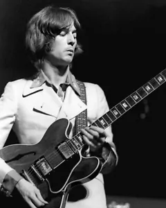 English Singer ERIC CLAPTON 8x10 Photo Glossy Music Print Rock and Roll Poster - Picture 1 of 1