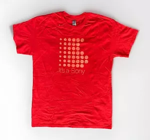 T-shirt It's a Sony Graphic Tee TShirt / 80's 90's Rare Collector / Rouge M - Foto 1 di 6
