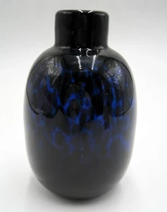 Vintage Jozefina Krosno Poland Cobalt Blue Glass Black Vase Classic 5 3/4" - Picture 1 of 3