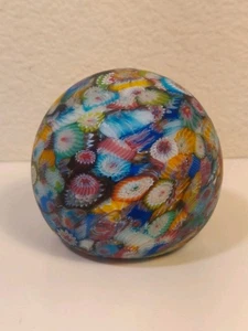 Pisapapeles de vidrio vintage de Murano mate Scramble Millefiore sin pulir 23/4" - Imagen 1 de 4