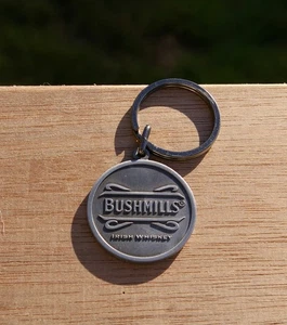 Bushmills Irish Whiskey Silver Tone Metal Keychain - Picture 1 of 4