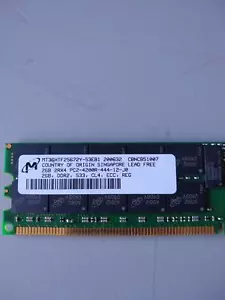Micron MT36HTF25672Y-53EB1 2GB DDR2 533 CL4 ECC Reg PC2-4200R-444-12-J0 Memory - Picture 1 of 3