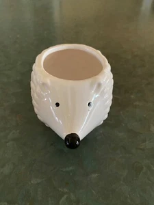 White Ceramic Hedgehog Pen Caddy - Picture 1 of 5