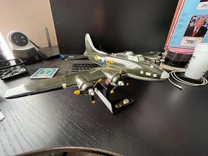 B-17 Flying Fortress 1:48 Scale Mahogany Wood Model Airplane - Picture 1 of 7