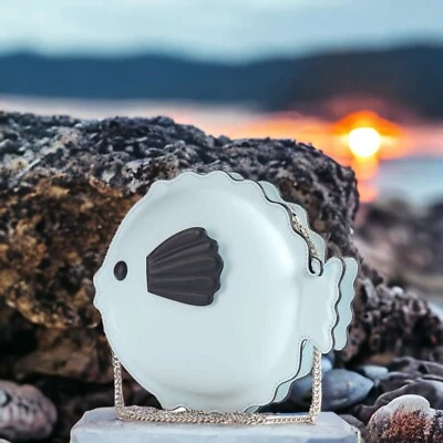 NUEVO CON ETIQUETAS_Kate Spade_ Bolso sin asas Bandolera Puffer Blue Fish Azul Coleccionable Foto 1 de 4