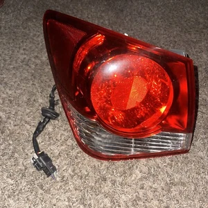 Driver Left Tail Light Quarter Panel Mounted 2012-2015 Chevrolet Cruze 7812794 - Picture 1 of 3