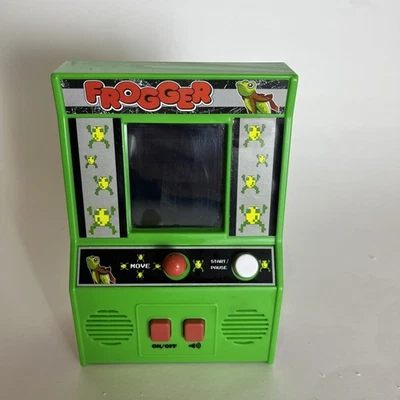 Frogger Electronic Game Handheld By Konami Digital Entertainment - image 1 of 4