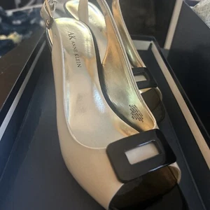 Anne Klein Womans 3" Heel Shoe Maclutchm Size 8m Ivory Buckle - Picture 1 of 5