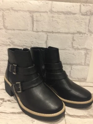 Totalmente Nuevas Niñas Nuevo Look Negro Chelsea Botas al Tobillo Reino Unido EU37 Botas de Motociclista Foto 1 de 4