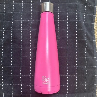 BOTELLA DE AGUA AISLADA DE ACERO INOXIDABLE ROSA GOMA BURBUJA SIP BY SWELL 15 OZ. Foto 1 de 4