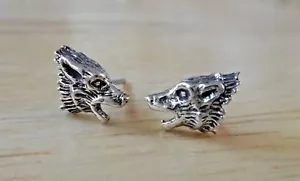 ¡Pendientes de plata esterlina pequeños de 7x9 mm detallados con cabeza de lobo! - Imagen 1 de 5