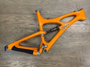 Cuadro grande de bicicleta de montaña con suspensión completa de carbono Ibis Mojo 26” naranja zorro - Imagen 1 de 22