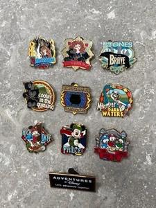 DISNEY ADVENTURES BY DISNEY SCOTLAND UNA VALIENTE AVENTURA 10 ALFILERES OSO CACHORROS MERIDA - Imagen 1 de 12