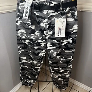 VIP Jeans Cargo Camo Sculpting Stretch Destruction Jogger Juniors Size 17/33 New - Picture 1 of 11