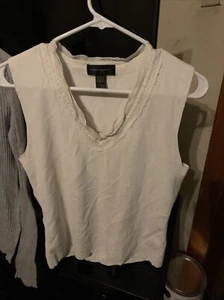 Cable Gauge Sz Large WhiteLightweight Stretch Sleeveless Tank Top Ruffle Neck - Picture 1 of 3