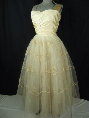 Vestido de festa vintage anos 50 bege cetim sem alças strass tule busto 32,5/2XS - Imagem 1 de 4