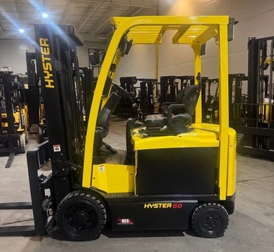 Empilhadeira elétrica 2018 Hyster E60XN 6000 LB 3 estágios mastro almofada 1215 horas - Imagem 1 de 4