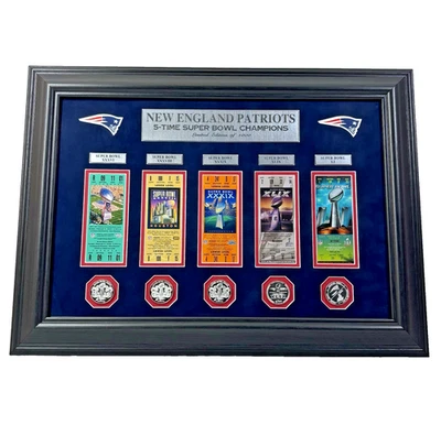 Réplica de boletos y medallones de plata enmarcados de los Patriots 5 veces campeones del Super Bowl Foto 1 de 4