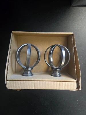 Paquete de 2 pistolas de metal Allen + Roth Finials Mix &Match Foto 1 de 2