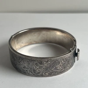 Large Victorian H.G.&S. English Sterling Silver Bangle Bracelet - Picture 1 of 12