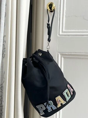 Сумка-ведро PRADA нейлон ограниченный выпуск - Изображение 1 из 4