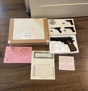 MRI Military/Espionage of Replica Models PROP GUN 300 Government 1911 1911A1 45 - Picture 1 of 16
