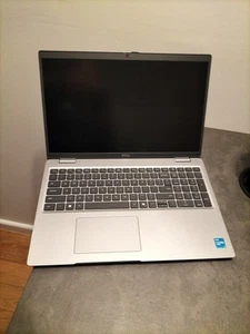 Dell Latitude 5520 i5 11th GEN 1135G7 2.6 GHz 16GB RAM 256GB SSD 15.6" FHD WIN11 - Picture 1 of 12