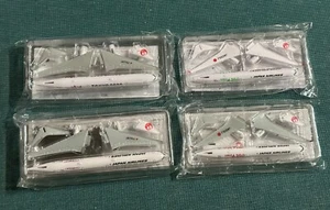 Japan Airlines Modelo de Avión Para Niños Novedad CONJUNTO de 4 Airbus y Boeing - Imagen 1 de 6