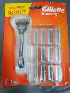 GILLETTE FUSION 5 RASIERMESSER & 11 KLINGEN (KOSTENLOSE UK-ÜBERSCHWEMMUNG). - Bild 1 von 4