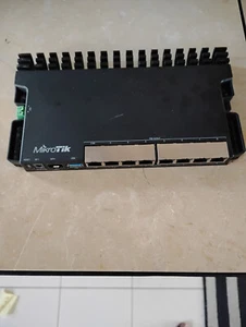 Mikrotik RB5009UPr+S+IN 8x 1Gb PoE and 1x 10GB SFP+ - Picture 1 of 3